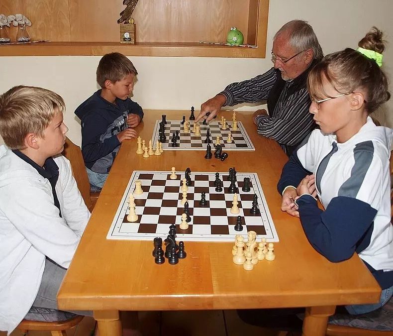 Schnupperstunde für junge Schach-Fans